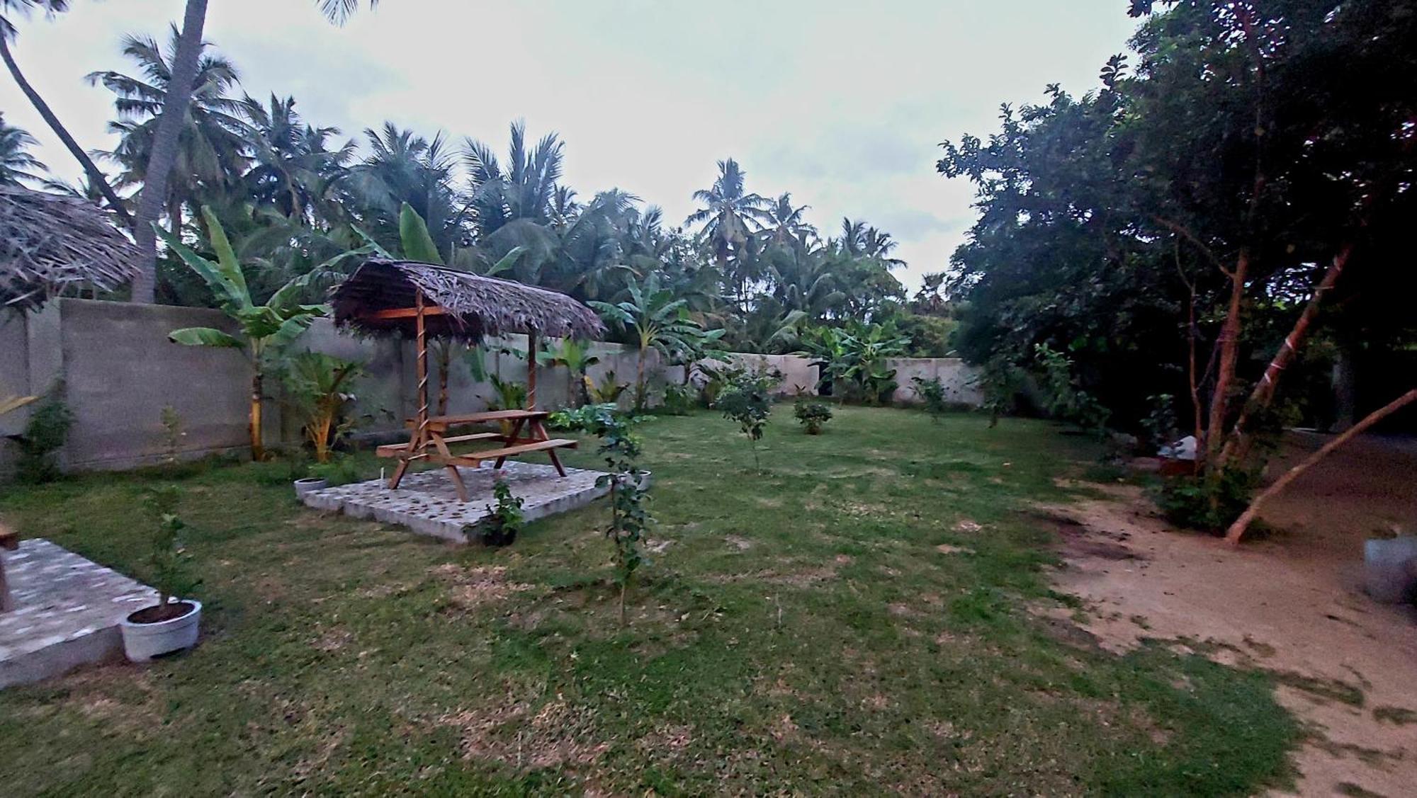 The Dream Inn Guesthouse Passikudah Batticaloa Exterior foto