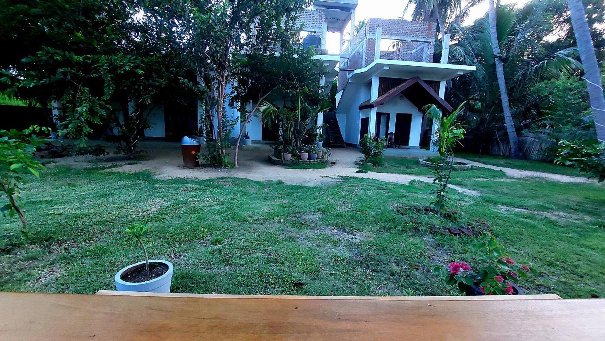 The Dream Inn Guesthouse Passikudah Batticaloa Exterior foto